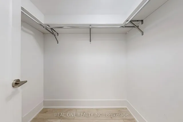 Additional image 23 of 118 Merchants' Wharf Unit 320