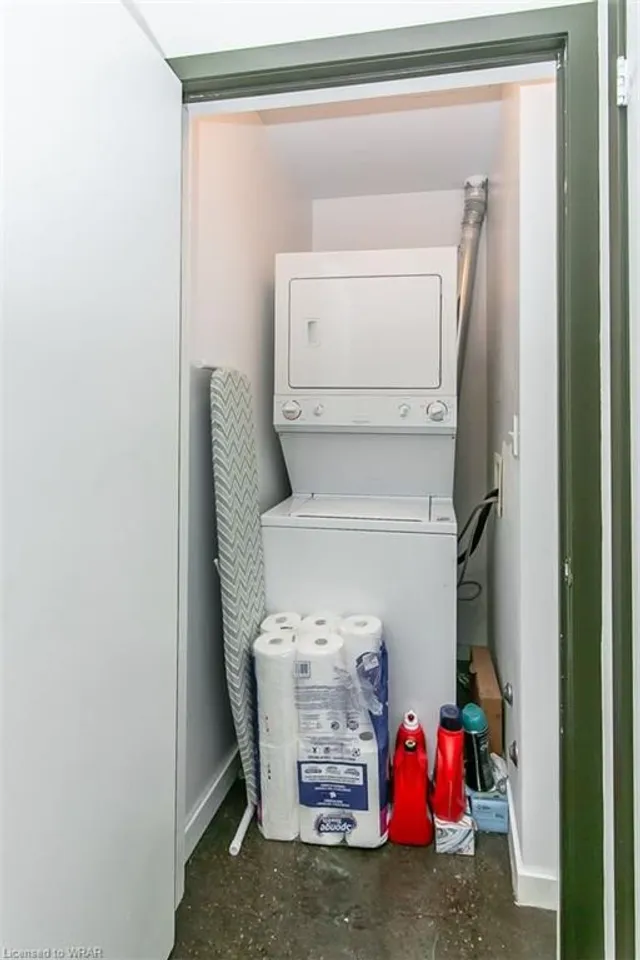 Additional image 29 of 404 King St Unit 117