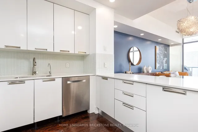 Additional image 6 of 33 Charles St Unit 4404