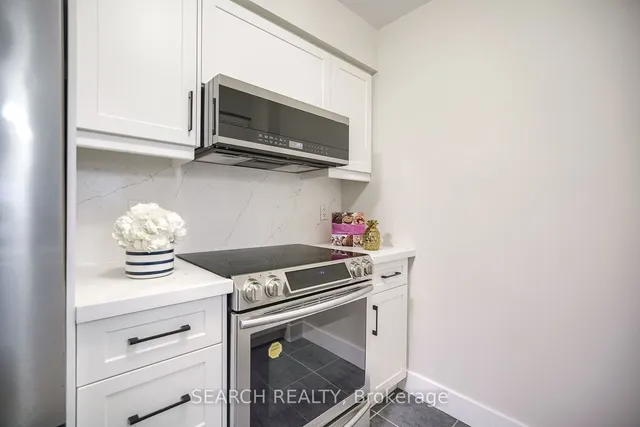 Additional image 18 of 60 Heintzman St Unit 1028