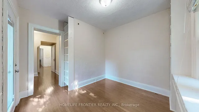 Additional image 11 of 139 Hillhurst Blvd