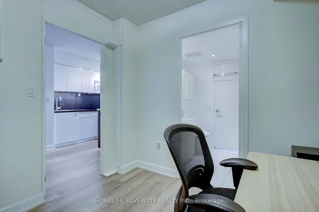 Additional image 14 of 15 Iceboat Terr Unit 641