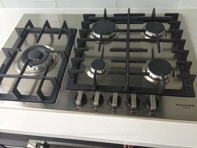 Additional image 7 of 224 King Street West St Unit 1907