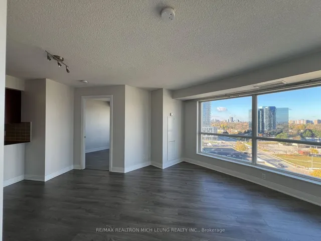 Additional image 6 of 125 Village Green Sq Unit 1109