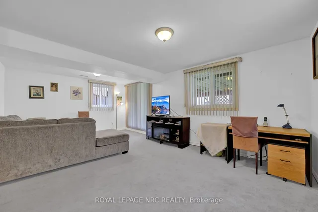 Additional image 33 of 27 Hollyridge Cres