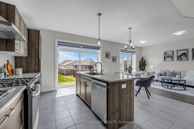 Additional image 13 of 7 Carina St