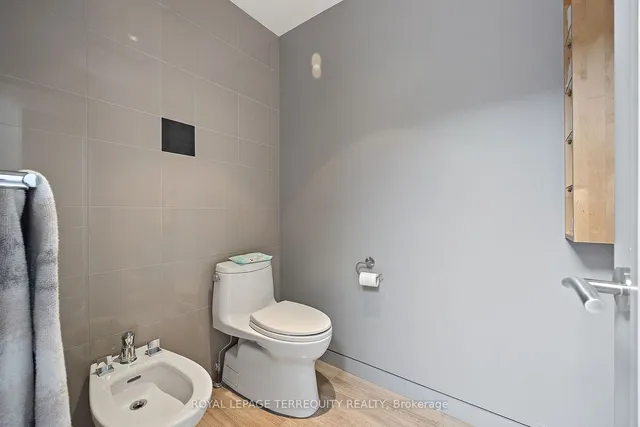 Additional image 31 of 317 Keewatin Ave