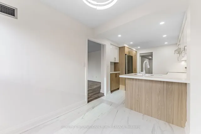 Additional image 16 of 18 Hollywood Ave Unit 401