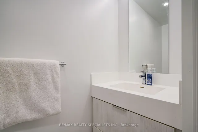 Additional image 7 of 130 River St Unit 1306