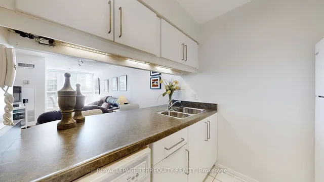 Additional image 13 of 20 Southport St Unit 511