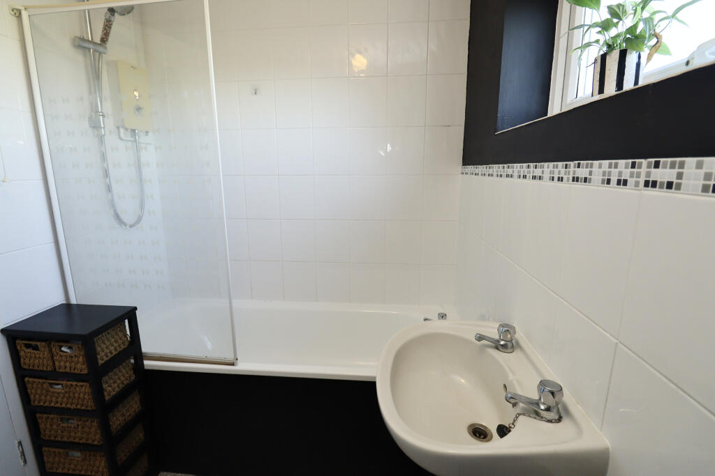 Additional image 6 of Strode Road, Street