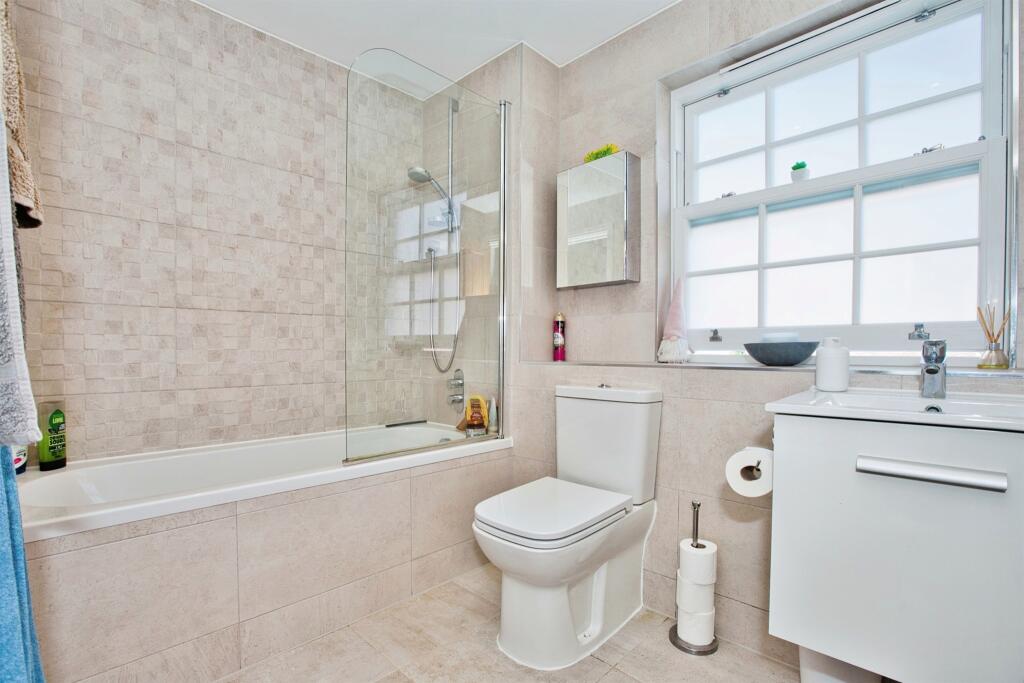 Additional image 14 of Newcross Crescent, Yeovil