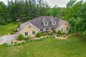 Additional image 4 of 8257 Petrolia Line