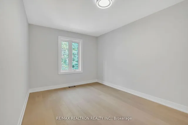 Additional image 18 of 254 Hastings Ave