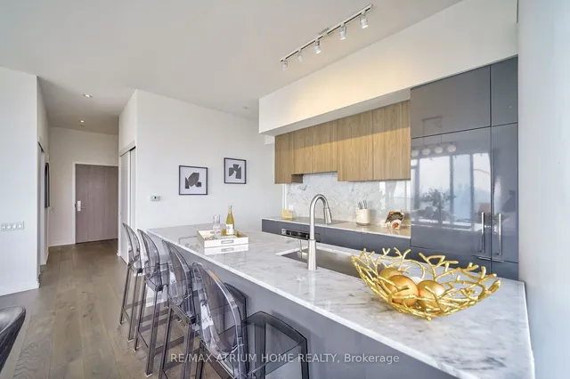 Additional image 15 of 161 Roehampton Ave Unit Ph05