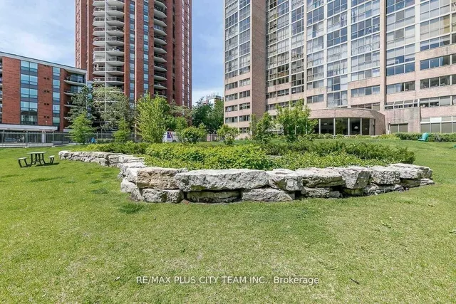 Additional image 33 of 60 Homewood Ave Unit TH 112