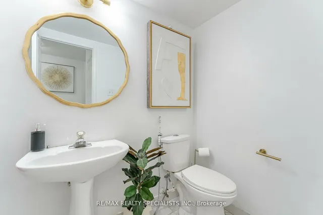 Additional image 15 of 76 Thunderbird Tr