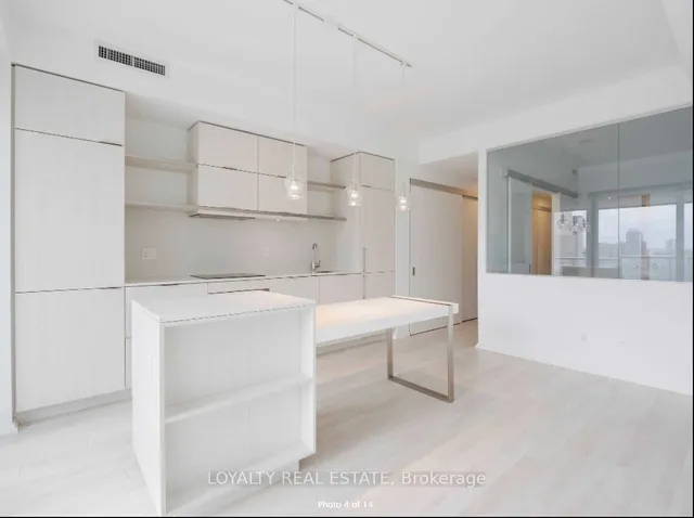 Additional image 4 of 197 Yonge St Unit 1210