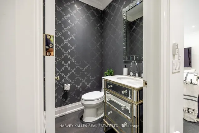 Additional image 5 of 3525 Yonge St Unit 5