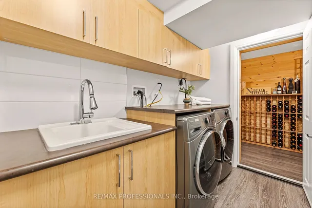 Additional image 28 of 4250 Bloor St