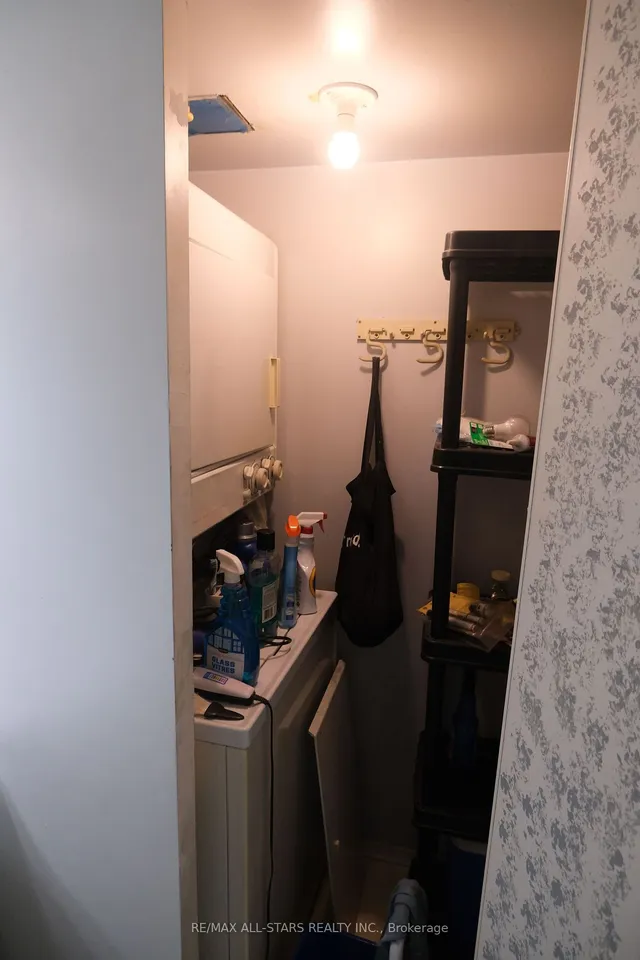 Additional image 8 of 3050 Ellesmere Rd Unit 1518