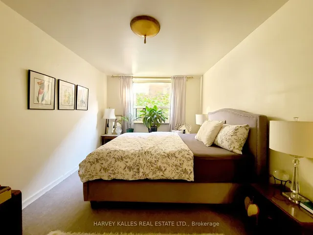 Additional image 9 of 2412 Queen St