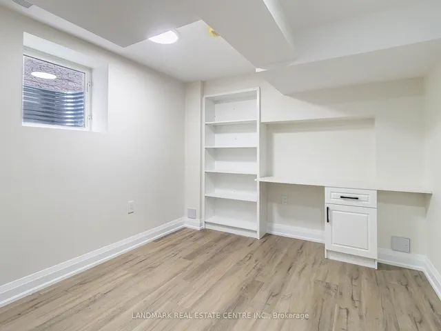 Additional image 33 of 64 Showboat Cres