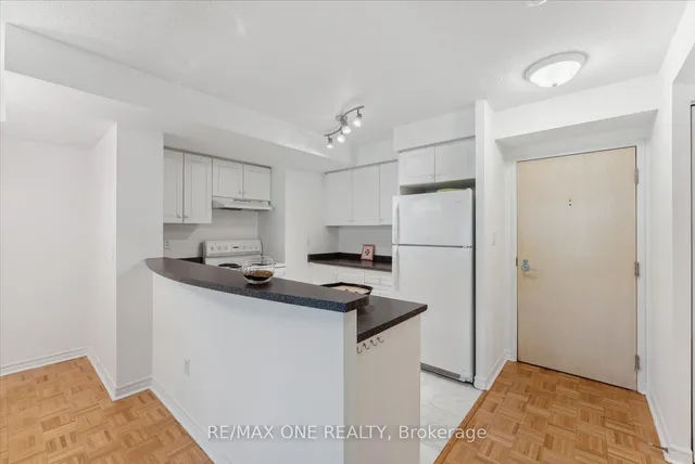 Additional image 9 of 7 Lorraine Dr Unit 909