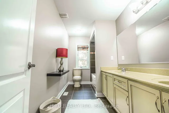 Additional image 13 of 4 Quatro Cres