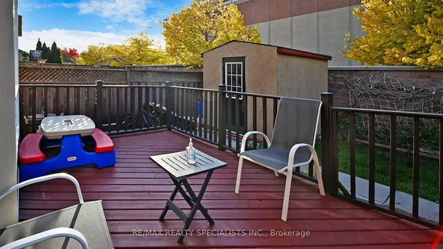 Additional image 38 of 66 Vintage Gate