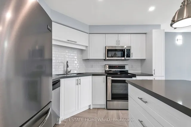 Additional image 7 of 250 Manitoba St Unit PH 804