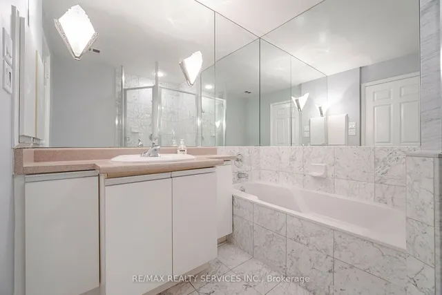 Additional image 24 of 22 Hanover Rd Unit PH 2502