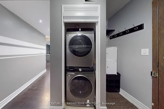 Additional image 28 of 8 Lee Centre Dr Unit 1013