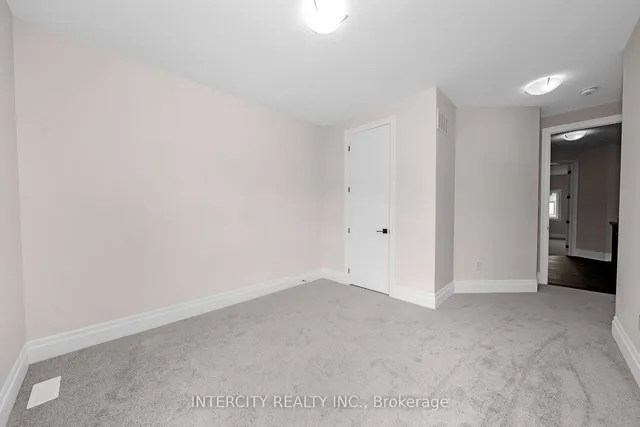 Additional image 23 of 65 Claremont Dr