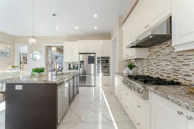 Additional image 9 of 8 Herringbone Cres