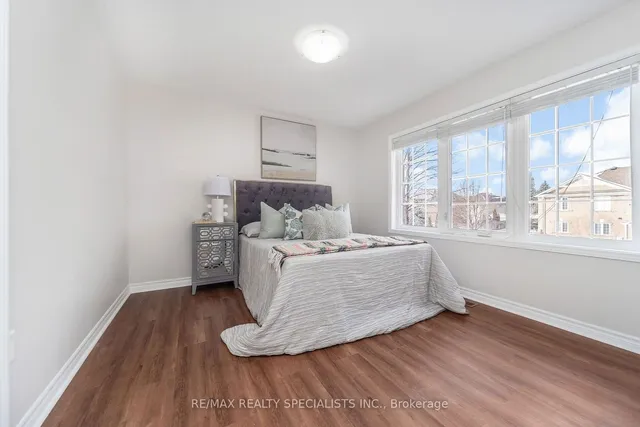 Additional image 23 of 25 Upshall Dr