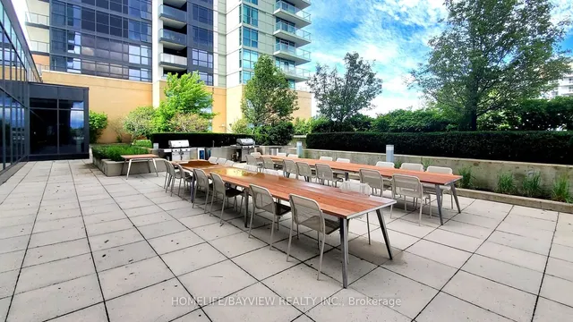 Additional image 33 of 19 Singer Crt Unit 1801B