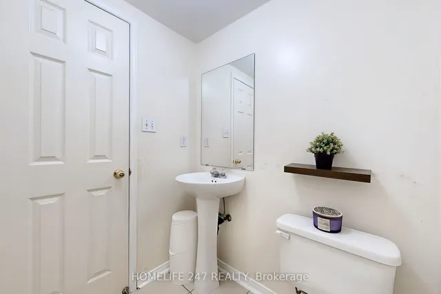 Additional image 13 of 82 Conn Smythe Dr