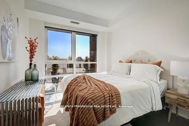 Additional image 8 of 3 Southvale Dr Unit 301