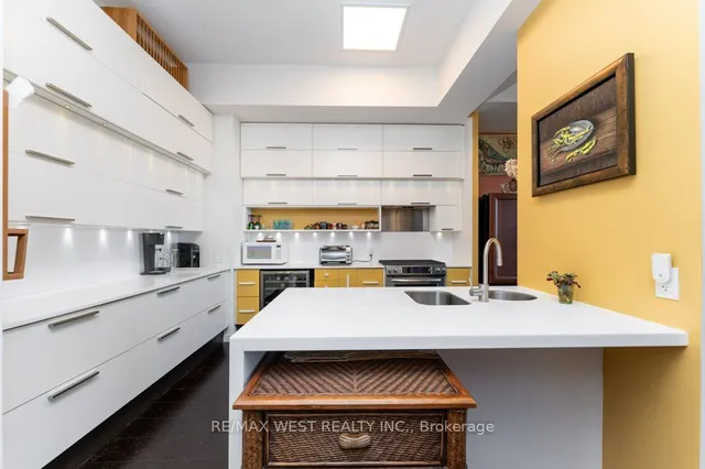 Additional image 9 of 437 Roncesvalles Ave Unit 503