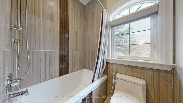 Additional image 29 of 2B Carluke Cres
