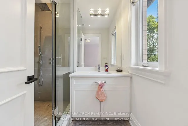 Additional image 33 of 62 Craigmore Cres