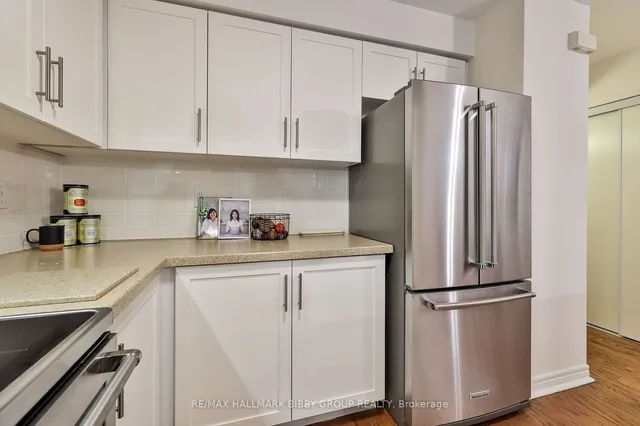 Additional image 17 of 232 St George St Unit 8