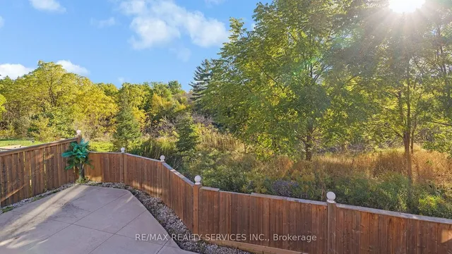 Additional image 37 of 76 Elmcrest Dr