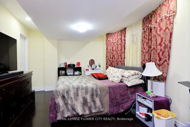 Additional image 35 of 13 Templar St