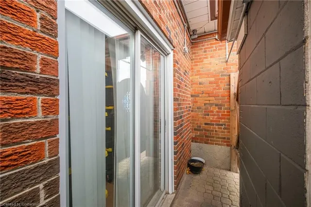 Additional image 30 of 15 Rosewood Ave