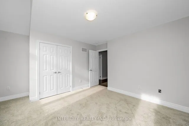 Additional image 30 of 75 Claremont Dr