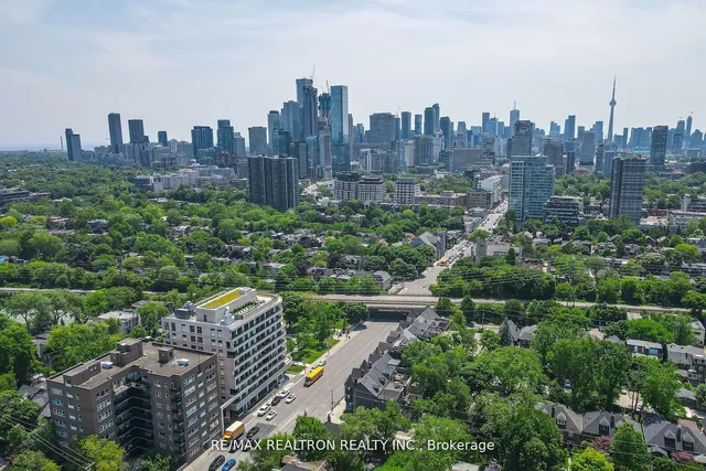 Additional image 40 of 285 Avenue Rd Unit 403