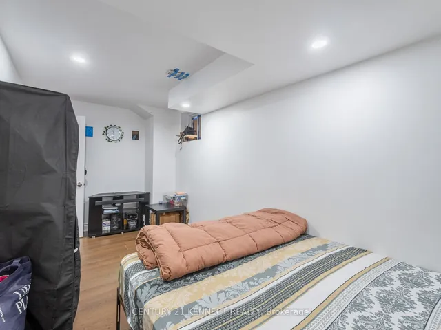 Additional image 35 of 49 Finegan Circ