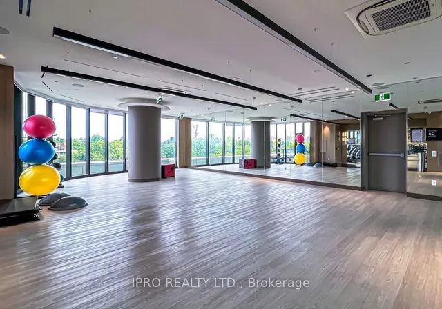 Additional image 39 of 585 Bloor St Unit 4218